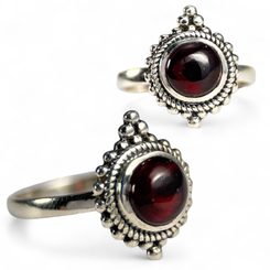 ANTONIA, Ring, Granat, Silber 925/1000