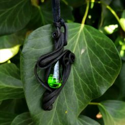 GREEN GLASS DROP - pendant