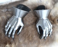 Medieval Hourglass Finger Gauntlets