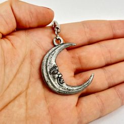 Moon with face, key ring zinc antique silver