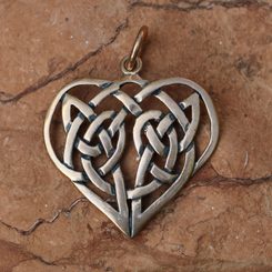 Coeur celtique, pendentif, bronze