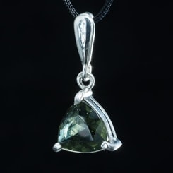 TRIANGULAR, silber Anhänger mit Moldavite, Ag 925