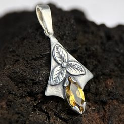 Moldavite, argent