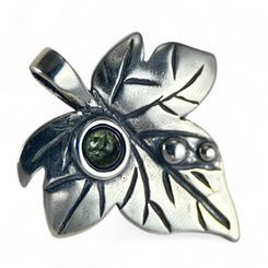 Großmährischer ring, Silber und Moldavit
