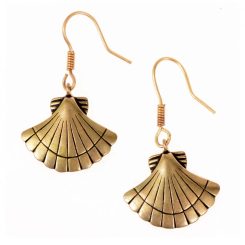 Coquille médiévale, boucles d'oreilles, bronze