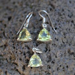 TRIANGULAR, silver pendant and earrings set, citrine