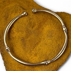 Lièvre irlandais, bracelet, bronze