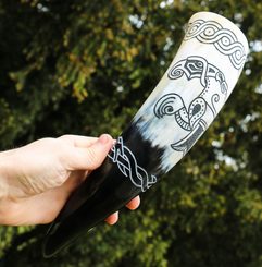 Vegvísir, Viking Drinking Horn