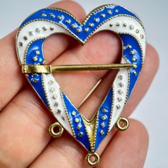 Mittelalterliche Fibel, Herz, Großbritannien