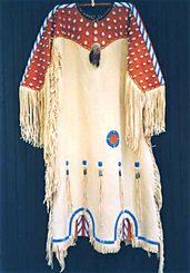 Indianer-Bekleidung, Frau, mit Perlen verziert