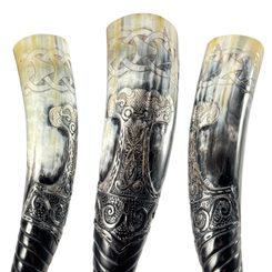 VEGVÍSIR leather horn holder black