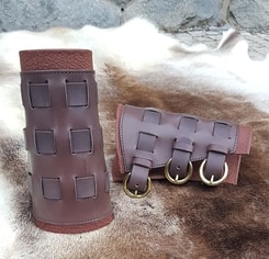 LEATHER BRACERS WITH BUCKLES, brown