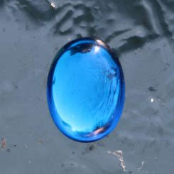 CABOCHON verre 25x18 mm bleu