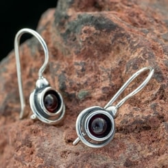 KAYLA, Earrings, Garnet, Silver