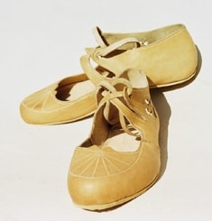 Alte römische Schuhe für Damen