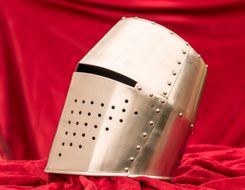 GREAT TEMPLAR HELMET