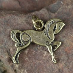 Cheval Celtique, pendentif, zinc