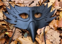 CORVUS, masque en cuir chaman