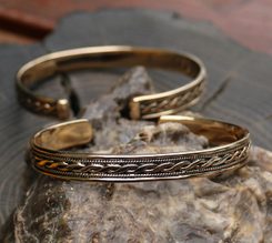 AVALONIA, Bronze Celtic Bracelet