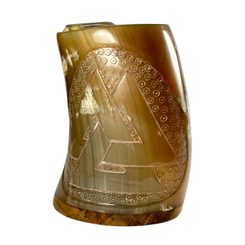 WALKNUT, coupe en corne viking
