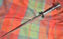 Rondel Dagger, Panzerstecher type, XV. century