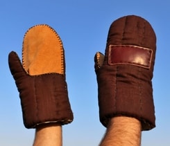 PADDED GAUNTLETS, Early Medieval