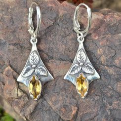 GABRETA, silver earrings with MOLDAVITE