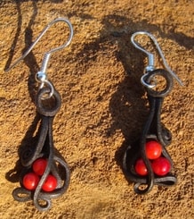 BOUCLES D'OREILLES AVEC CORAUX