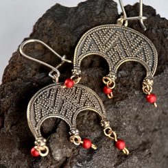 LUNITSA, crescent moon, fertility pendant, bronze, garnets