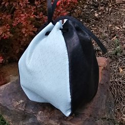 LEATHER POUCH, black and white