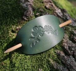 Four leaf clover, leather hair clip