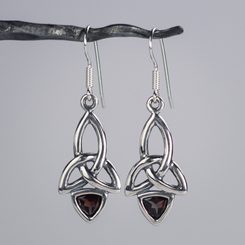 KIRA, earrings, silver and garnet
