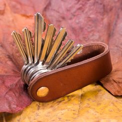 MORLEY, Leder-Schlüsselanhänger cognac