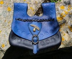 OTAKAR, handbemalter mittelalterlicher Beutel, blau