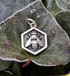 Abeille, pendentif en argent