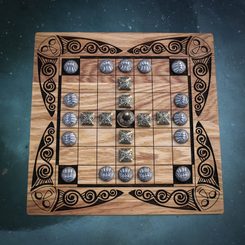 FIDCHELL Celtic board game BRIAN BORU version with oak board