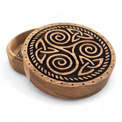 TRISKEL, OAK JEWELLERY BOX
