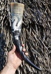 DRAGON, engraved drinking horn, deluxe edition