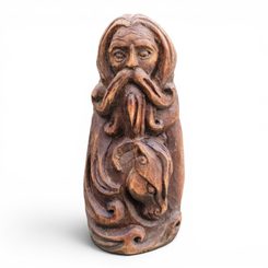 Manannán mac Lir, carved statue