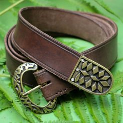 Ceinture en cuir marron du début du Moyen Âge