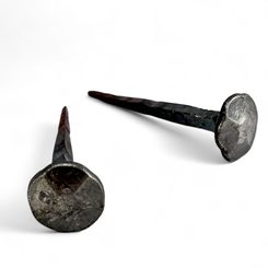 Clou forgé, tête plate 20mm
