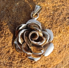 ROSE, bronze talisman