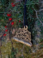 Viking Jelling style needle box