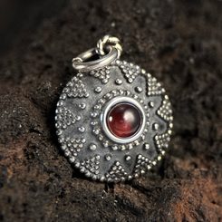 KIRA, earrings, silver and garnet