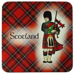 Wooden coaster, Scottish bagpipe