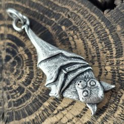 BOUCLIER VIKING, suspension, zinc laiton antique