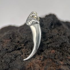 Huginn and Muninn, vendel drinking horn