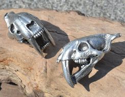 SMILODON, Sabertooth Tiger Skull Pendant, massive, tin alloy silver plated