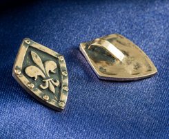 Fleur de Lis, the Shield, bronze pendant