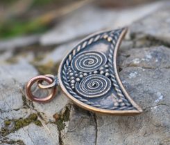GREAT MORAVIA LUNULA, silver pendant